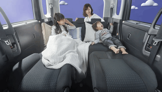 トヨタ　ルーミー　内装